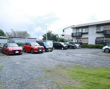 立川市上砂町１丁目のアパートの駐車場