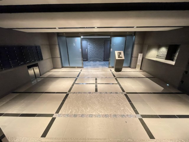 ルーブル新川崎 のエントランス