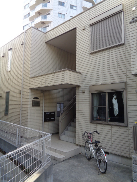 エクレール湘南のエントランス