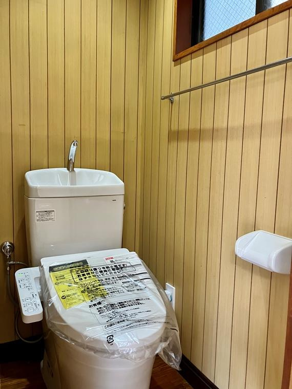 八広戸建のトイレ