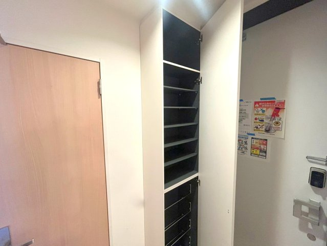 カーサ　グリージアの玄関