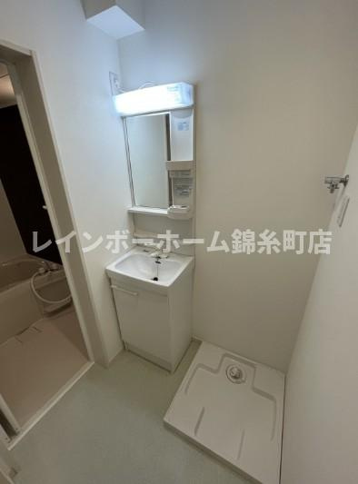 ラフレーズ西新井の独立洗面台
