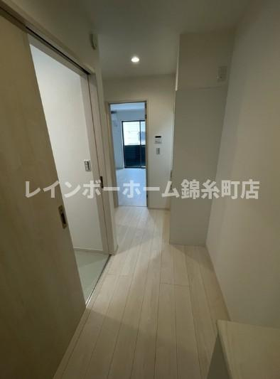 ラフレーズ西新井の玄関