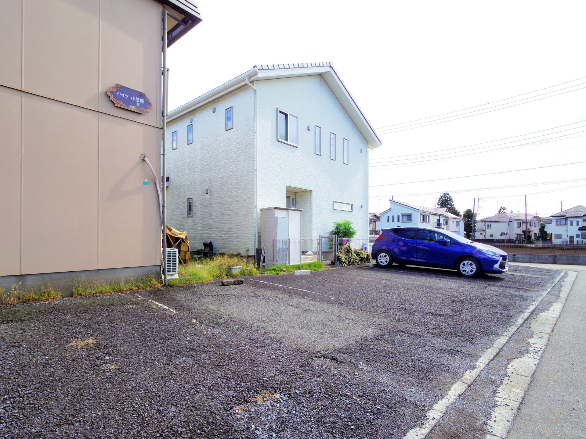 ハイツ小笠原Ｂの駐車場