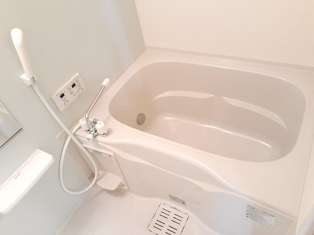 プリムローズやなせの浴室|日々の疲れを癒すお風呂付です