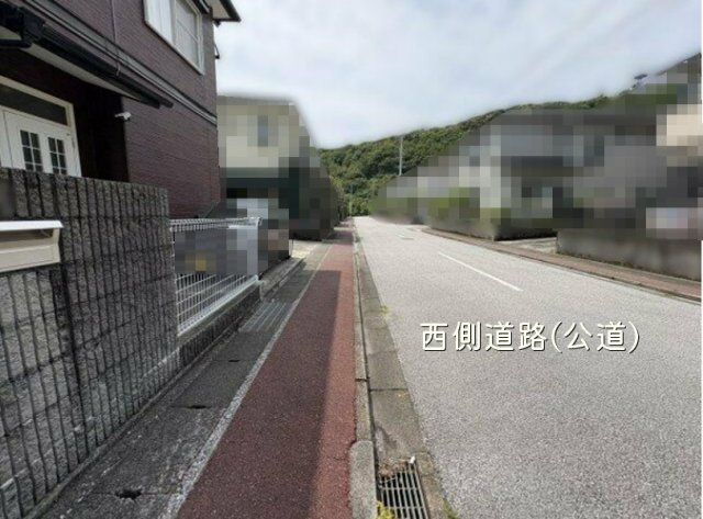 【前面道路含む現地写真】 | 高知市潮見台１丁目