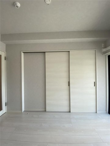 MODERN PALAZZO KEGO SUN(ケゴサン）の居間・リビング