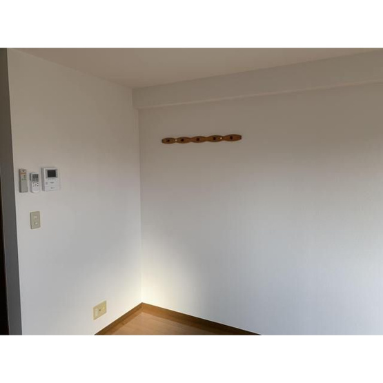 【寝室】 | アドニスコート