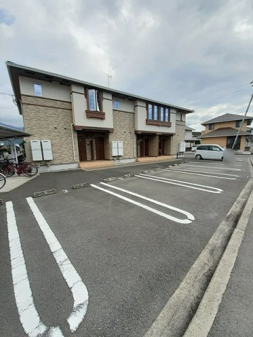 ニューカレントＡの駐車場