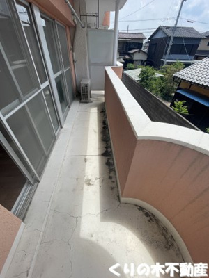 【バルコニー】 | ヴィラアンソレイエ今治八町西 | 同タイプのお部屋です（現況を優先します）