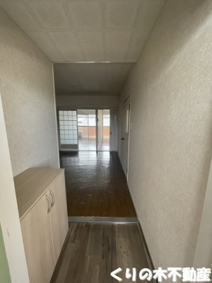 【玄関】 | ヴィラアンソレイエ今治八町西 | 同タイプのお部屋です（現況を優先します）