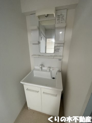 【洗面所】 | ヴィラアンソレイエ今治八町西 | 同タイプのお部屋です（現況を優先します）