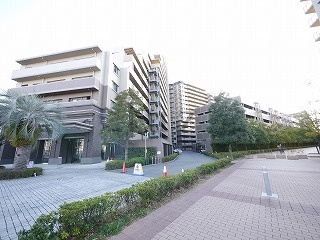 ヨコハマオールパークス第四街区の外観