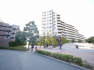 ヨコハマオールパークス第四街区の外観