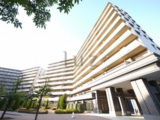 ヨコハマオールパークス第四街区の外観