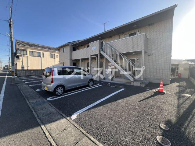 マリオーネの駐車場|高崎、前橋のお部屋探しはエンドスケープまで！お客様の理想お聞かせ下さい♪