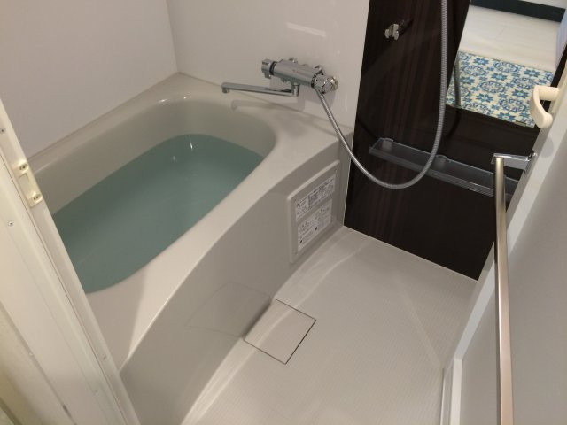 クレヴィスタ南千住の浴室