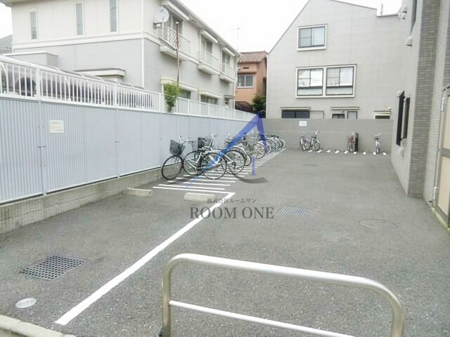 ルーブル多摩川弐番館の駐車場|駐車場です。