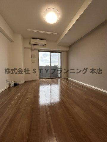 仲介手数料0円！ロータス本陣通の居間・リビング