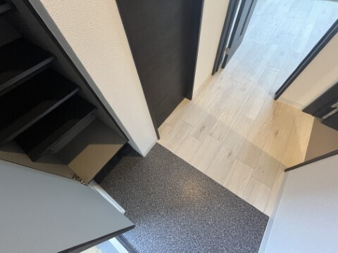 ジーメゾン見沼大和田カトレアの玄関