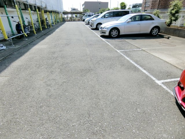 ルミエール湘南の駐車場|駐車場