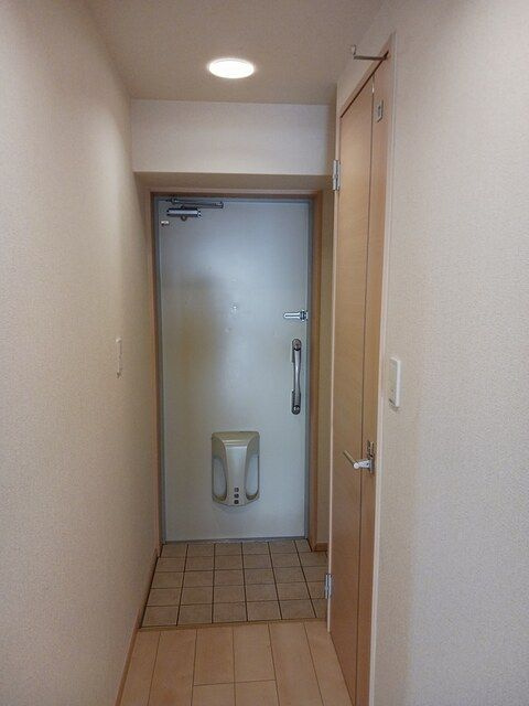 クロシェットⅡの玄関
