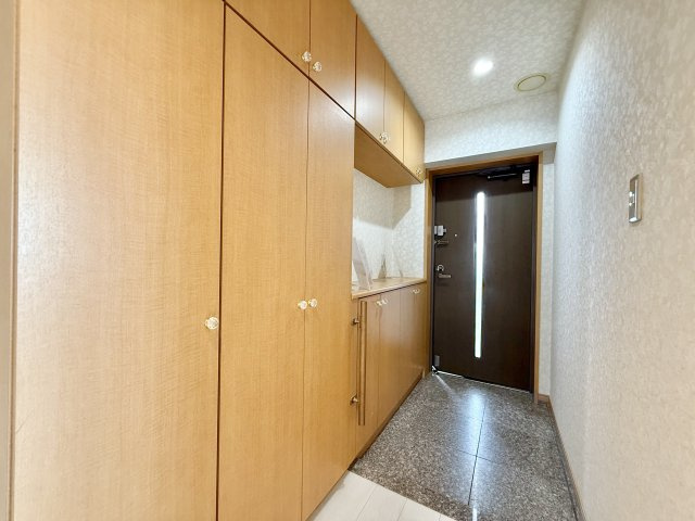 NDSマンション小碓の玄関