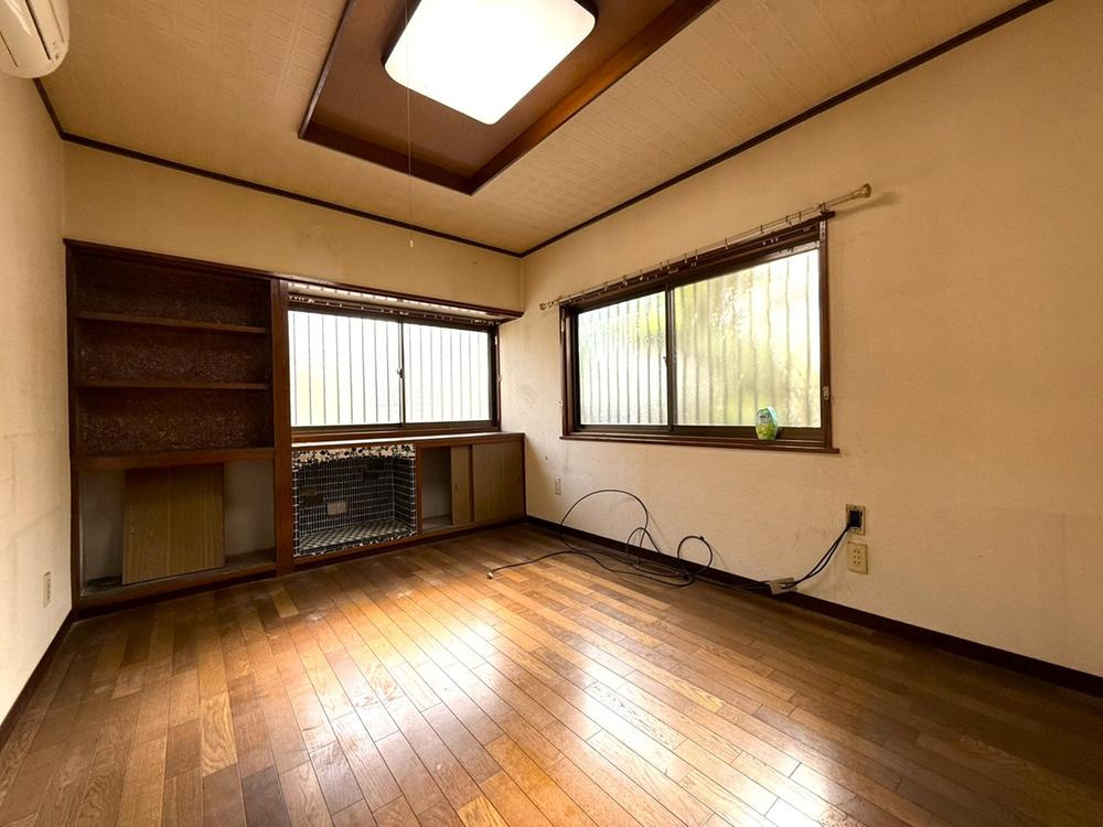 山之上3丁目　中古一戸建ての洋室|洋室5.25帖
■物件内覧・資金計画相談・住宅ローン相談、リフォーム相談、お問合せ受付中■
※当日・翌日のご内覧、ご相談はお電話でのお問合せがスムーズです！