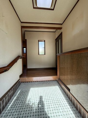山之上3丁目　中古一戸建ての玄関|■物件内覧・資金計画相談・住宅ローン相談、リフォーム相談、お問合せ受付中■
※当日・翌日のご内覧、ご相談はお電話でのお問合せがスムーズです！