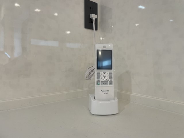 練馬区田柄5丁目 限定1棟のセキュリティ|インターホンには子機もあり、インターホンから離れた場所でも来訪者の対応ができます