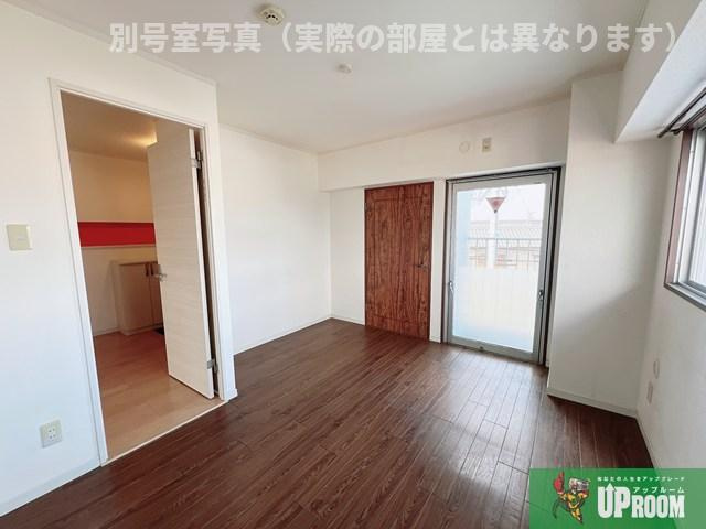 メゾン深山の居間・リビング