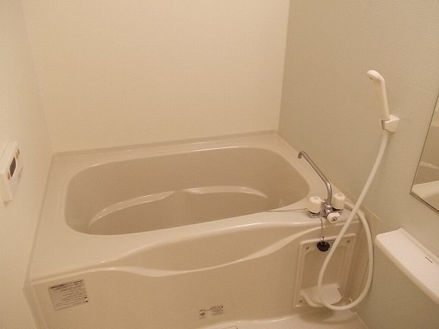 フレグランス広石の浴室