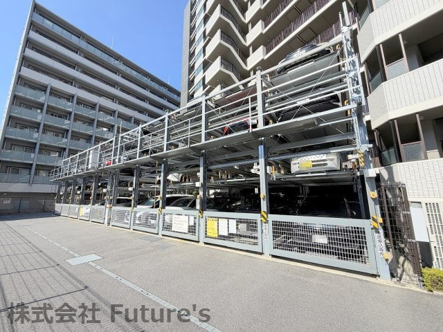 プレイズ三郷中央の駐車場|機械式駐車場（空き・料金要確認）