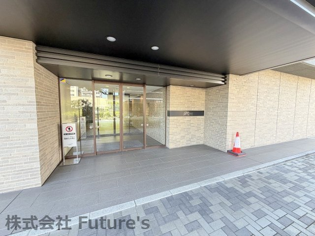 プレイズ三郷中央のエントランス|マンションエントランス