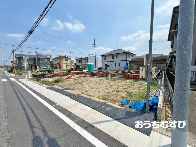 北区東味鋺第4(全4棟)の前面道路含む現地写真