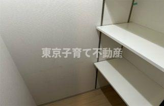 オーキッドレジデンス千代田岩本町の洋室
