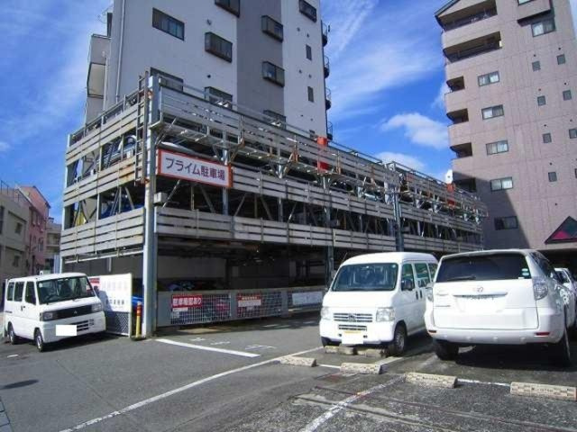 プライム21の駐車場