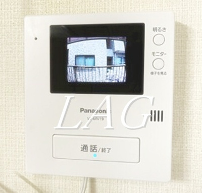 【セキュリティ】 | フレッシュハイツ | モニター付きインターホンです。