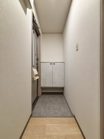 メゾンひろAの玄関