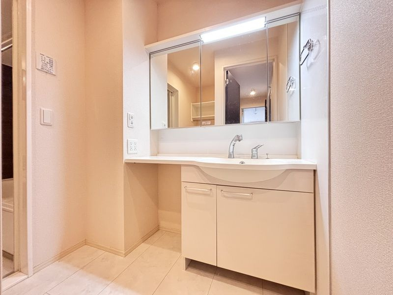 D-room出水の独立洗面台