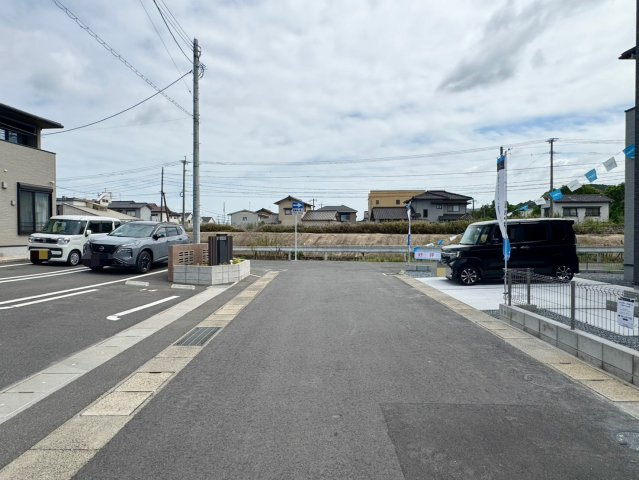 ーBloomーブルームー小倉南区下石田2丁目1期　【小倉南区　新築戸建て】の前面道路含む現地写真