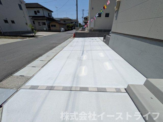 【新築戸建】　いわき市中岡町1丁目1期　長期優良住宅の駐車場|2号棟写真　東側カースペースです（1台駐車可能）