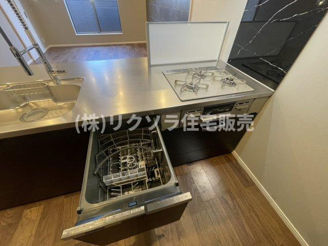 走谷1丁目　中古一戸建てのキッチン|食器洗い乾燥機付き
■物件内覧・資金計画相談・住宅ローン相談、リフォーム相談、お問合せ受付中■
※当日・翌日のご内覧、ご相談はお電話でのお問合せがスムーズです！