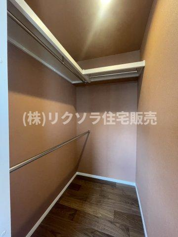 走谷1丁目　中古一戸建ての収納|大容量ウォークインクローゼット
■物件内覧・資金計画相談・住宅ローン相談、リフォーム相談、お問合せ受付中■
※当日・翌日のご内覧、ご相談はお電話でのお問合せがスムーズです！