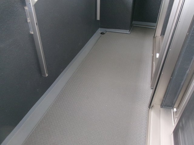 エムライズ大観町のバルコニー