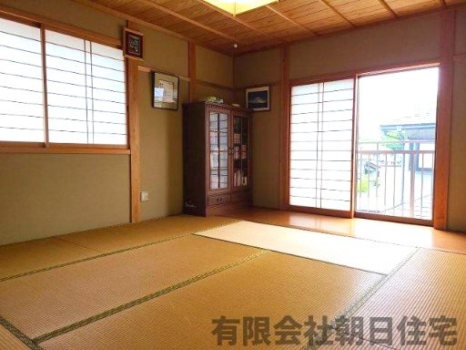 【和室】 | 東出雲町揖屋中古戸建 | 柔らかい畳が心地よい和室