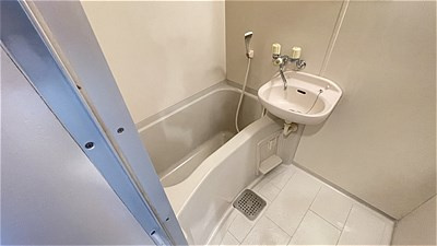 コンパクトで使いやすい浴室です☆