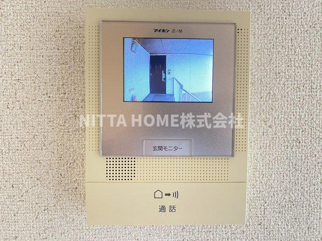 シャーメゾン楽音寺Ｂのセキュリティ|ＴＶインターホン付きで来客時も安心です◎