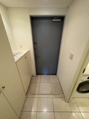【玄関】 | 表参道ヒルズゼルコバテラスW