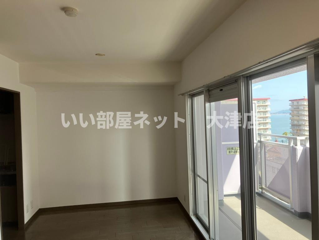 ヴィルヌーブ大津におの浜の居間・リビング